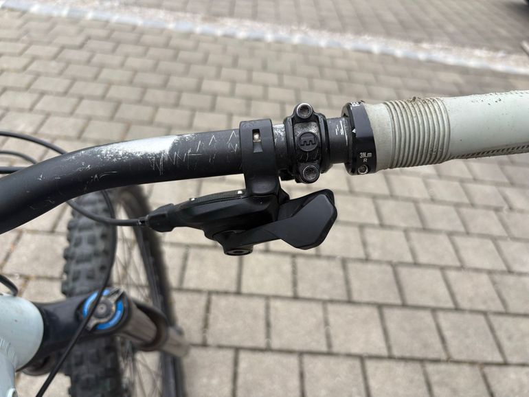 Used Mondraker RAZE 2023 2023 Mountainbike, Black — image 16 of 23