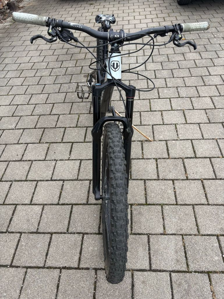Used Mondraker RAZE 2023 2023 Mountainbike, Black — image 2 of 23