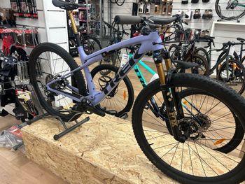 Used Trek Supercaliber SLR 9.9 XTR Gen 2 2025 2025 Mountainbike, Purple — image 4 of 4