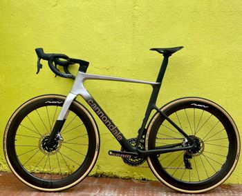 Used Cannondale SuperSix EVO SRAM Red eTap AXS 2025 Road & Gravel, Light Gray — image 2 of 8