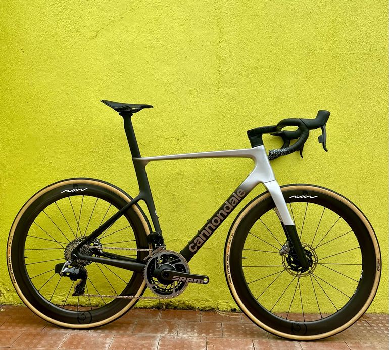 Used Cannondale SuperSix EVO SRAM Red eTap AXS 2025 Road & Gravel, Light Gray — image 1 of 8