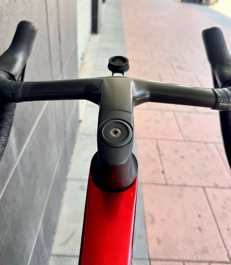 Używany Trek Madone SLR 9 Gen 8 2026 2026 Road & Gravel — zdjęcie 12 z 17