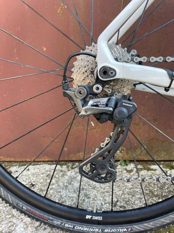 Canyon Inflite CF SL 7 2023 2023 Road & Gravel usato, Bianco — immagine 4 di 7
