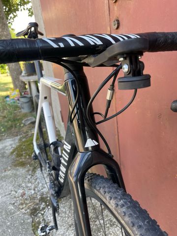 Canyon Inflite CF SL 7 2023 2023 Road & Gravel usato, Bianco — immagine 7 di 7