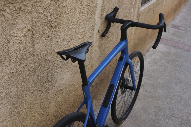 Gebrauchtes BMC Roadmachine TWO 2024 2024 Road & Gravel, Blau — Bild 3 von 15