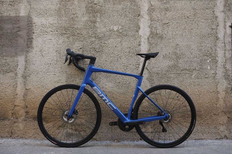 Gebrauchtes BMC Roadmachine TWO 2024 2024 Road & Gravel, Blau — Bild 14 von 15