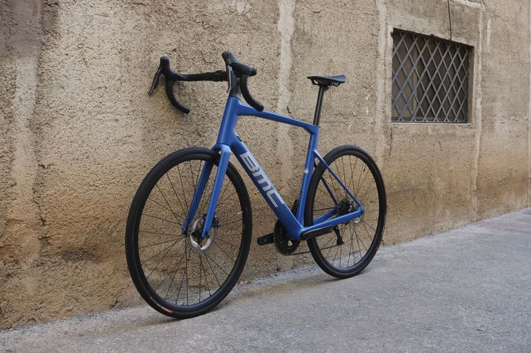 Gebrauchtes BMC Roadmachine TWO 2024 2024 Road & Gravel, Blau — Bild 8 von 15