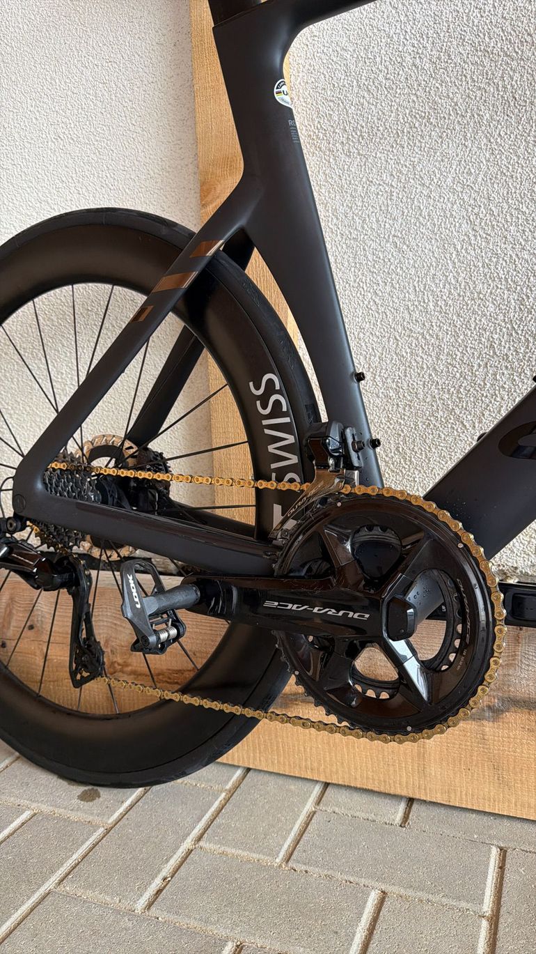 Käytetty Canyon Aeroad CFR Di2 2024 2024 Road & Gravel — kuva 2 / 4