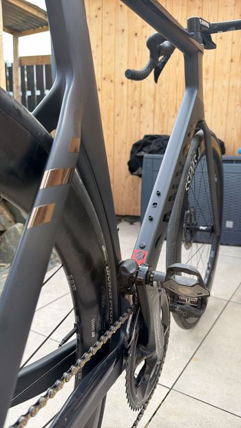 Käytetty Canyon Aeroad CFR Di2 2024 2024 Road & Gravel — kuva 4 / 4