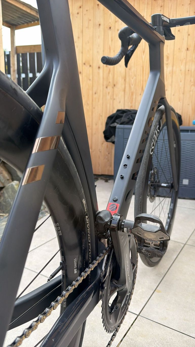 Käytetty Canyon Aeroad CFR Di2 2024 2024 Road & Gravel — kuva 4 / 4