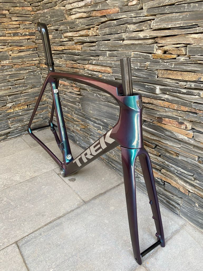 Used Trek Émonda SLR 7 eTap 2022 Frameset 2022 Road & Gravel, Green — image 10 of 11