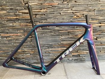 Used Trek Émonda SLR 7 eTap 2022 Frameset 2022 Road & Gravel, Green — image 8 of 11