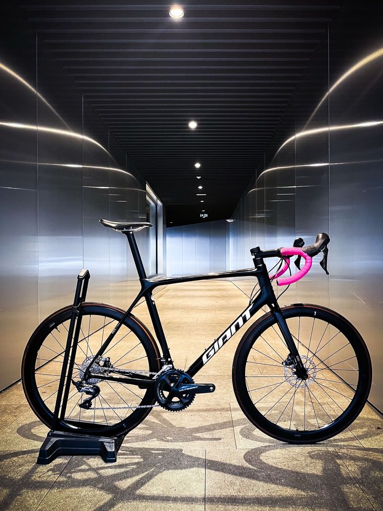 Used Giant TCR Advanced Pro Team Disc 2021 2021 Road & Gravel, Black — image 1 of 7