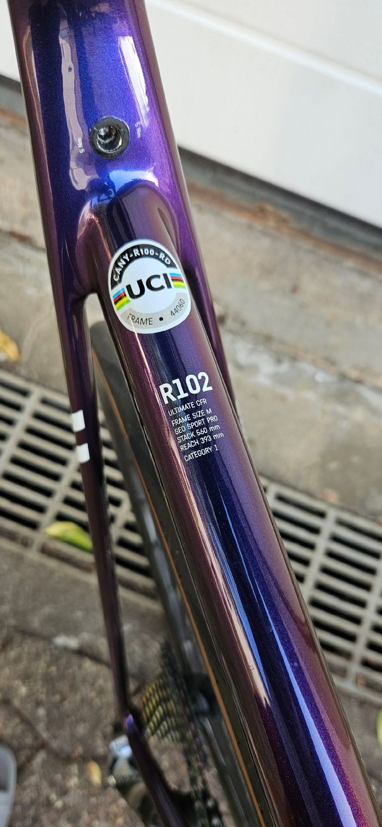 Used Canyon Ultimate CFR AXS 2025 2025 Road & Gravel, Blue — image 8 of 11