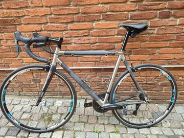 Used Van tuyl Custom Shimano Ultegra Di2 2019 Road & Gravel, Light Gray — image 2 of 3