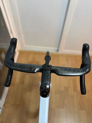Used BMC Roadmachine Shimano Ultegra Di2 2018 Road & Gravel, White — image 6 of 7