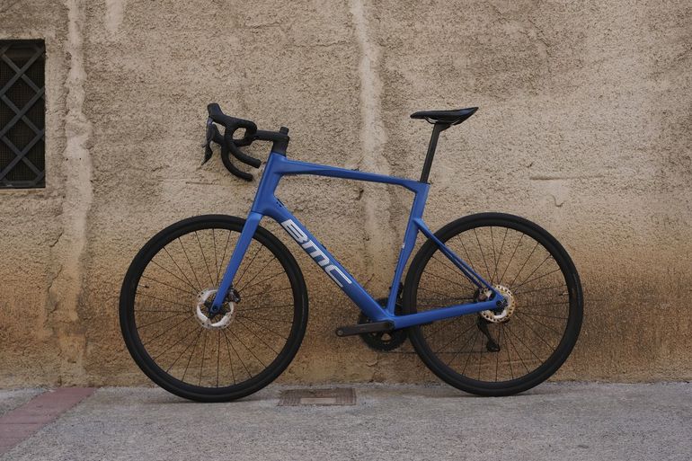 BMC Roadmachine TWO 2024 2024 Road & Gravel d'occasion — image 3 sur 13