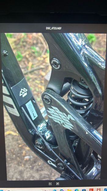Used Propain spindrift CF 4 Custom SRAM GX Eagle AXS (T-Type) 2024 Mountainbike, Black — image 7 of 16