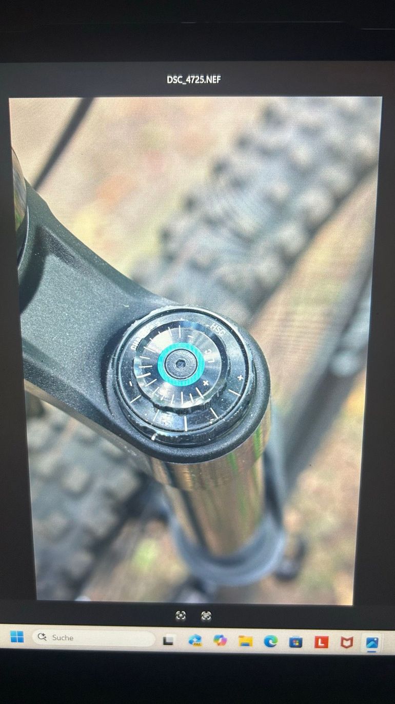 Used Propain spindrift CF 4 Custom SRAM GX Eagle AXS (T-Type) 2024 Mountainbike, Black — image 8 of 16