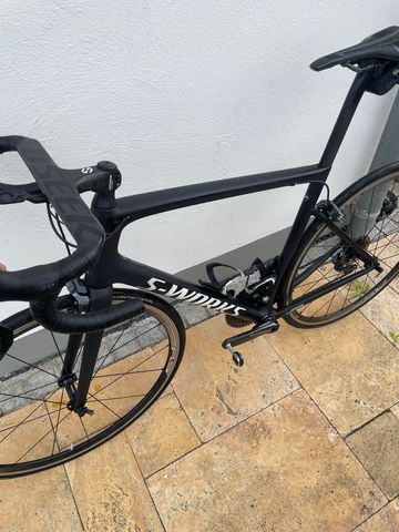 Used Specialized Tarmac Shimano Ultegra Di2 2016 Road & Gravel, Black — image 2 of 8
