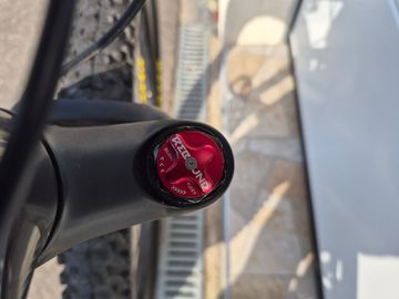 Used Santa Cruz Blur Sram Eagle Transmission X0 2024 Mountainbike, Black, 29 — image 5 of 12