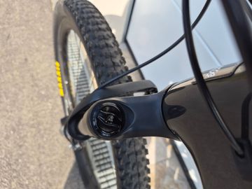 Used Santa Cruz Blur Sram Eagle Transmission X0 2024 Mountainbike, Black, 29 — image 6 of 12