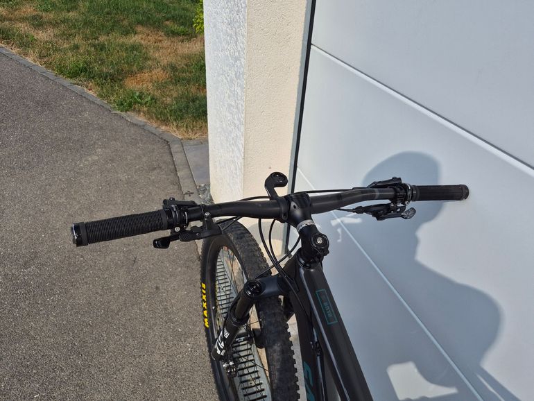 Käytetty Santa Cruz Blur Sram Eagle Transmission X0 2024 Mountainbike — kuva 8 / 12