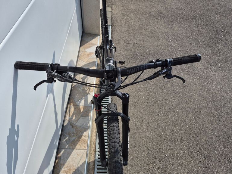 Käytetty Santa Cruz Blur Sram Eagle Transmission X0 2024 Mountainbike — kuva 7 / 12