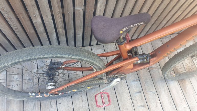 Used Juliana Furtado XT / Carbon C / 27.5 2021 2021 Mountainbike, Red, 27.5 — image 4 of 6