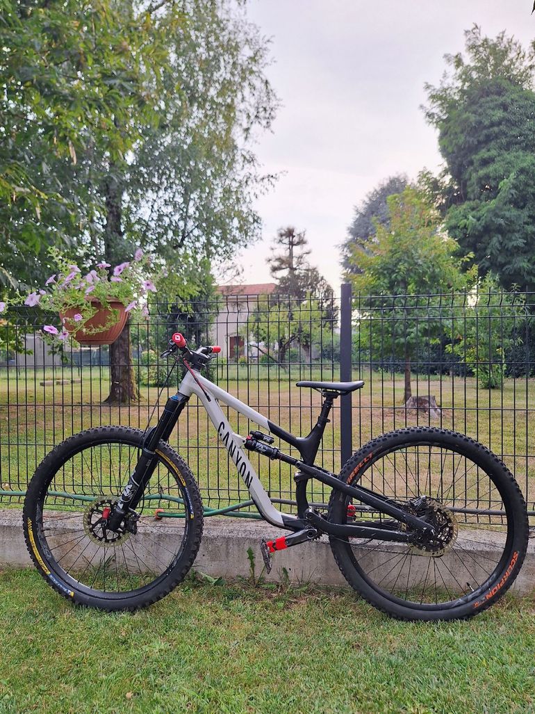 Used Canyon Spectral 125 AL 5 2022 2022 Mountainbike, Light Gray, 29 — image 2 of 8