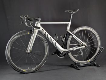 Used Canyon Aeroad CF SL 8.0 2019 2019 Road & Gravel, Light Gray — image 4 of 19