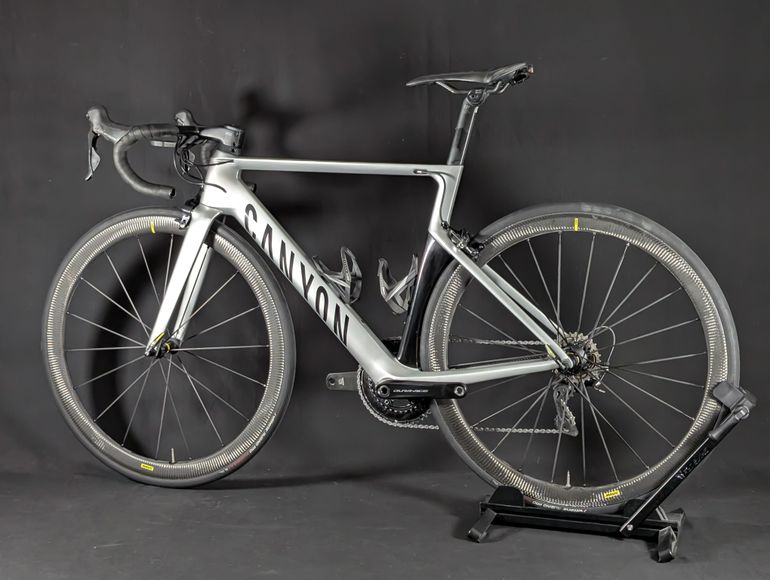 Used Canyon Aeroad CF SL 8.0 2019 2019 Road & Gravel, Light Gray — image 6 of 19