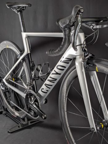 Used Canyon Aeroad CF SL 8.0 2019 2019 Road & Gravel, Light Gray — image 7 of 19