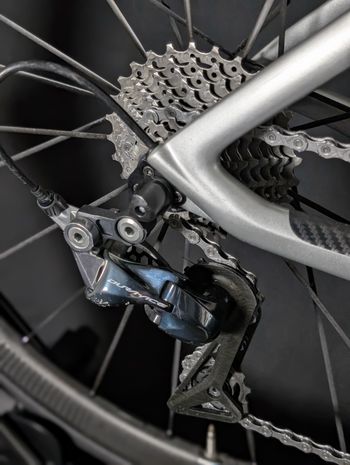 Used Canyon Aeroad CF SL 8.0 2019 2019 Road & Gravel, Light Gray — image 12 of 19