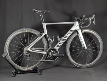 Used Canyon Aeroad CF SL 8.0 2019 2019 Road & Gravel, Light Gray — image 5 of 19