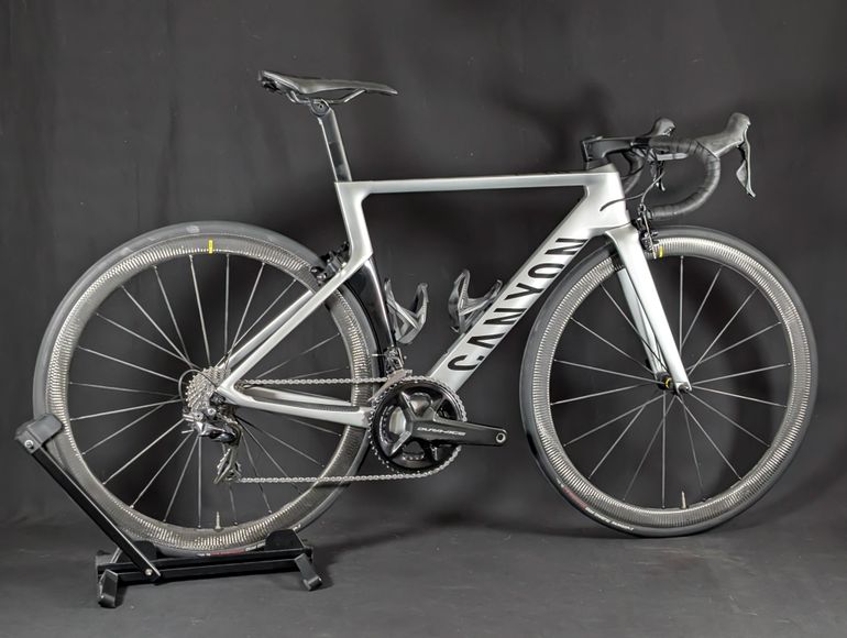 Used Canyon Aeroad CF SL 8.0 2019 2019 Road & Gravel, Light Gray — image 5 of 19