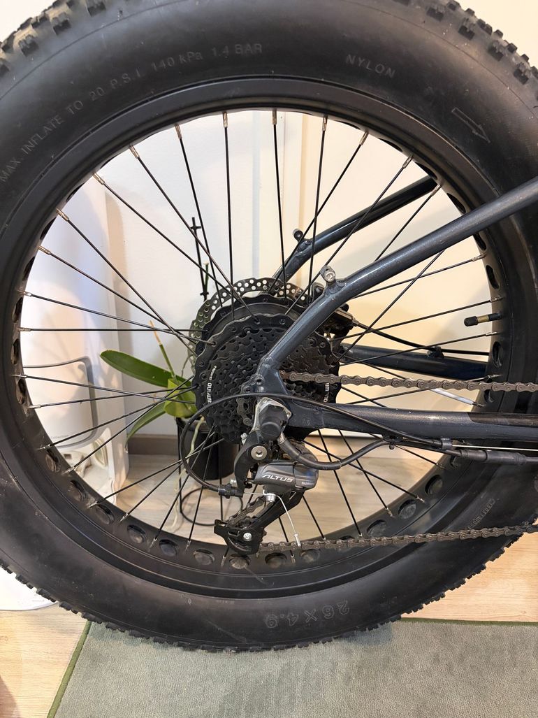 Used Insera Custom Shimano Altus 2025 Urban, Black — image 11 of 20