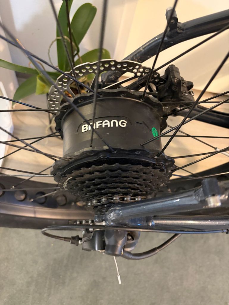 Used Insera Custom Shimano Altus 2025 Urban, Black — image 3 of 20