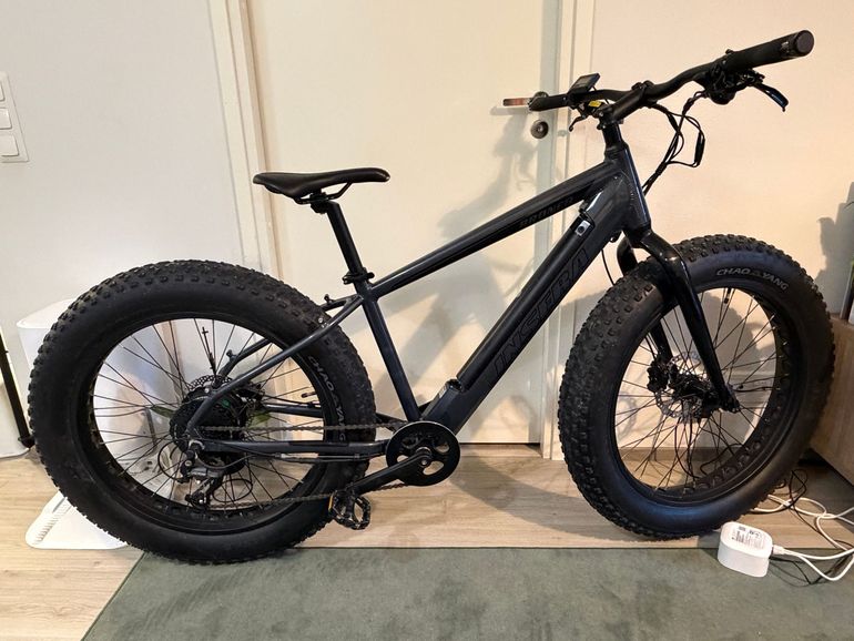Used Insera Custom Shimano Altus 2025 Urban, Black — image 2 of 20