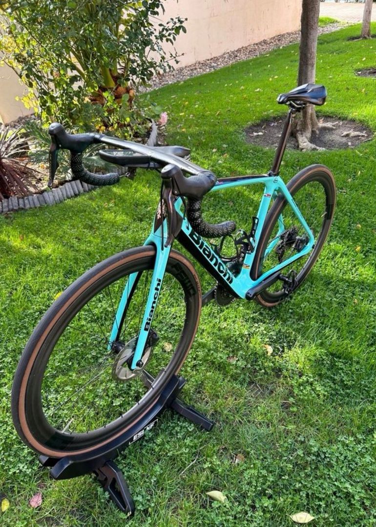 Käytetty Bianchi Infinito CV Ultegra Di2 2021 2021 Road & Gravel — kuva 11 / 12