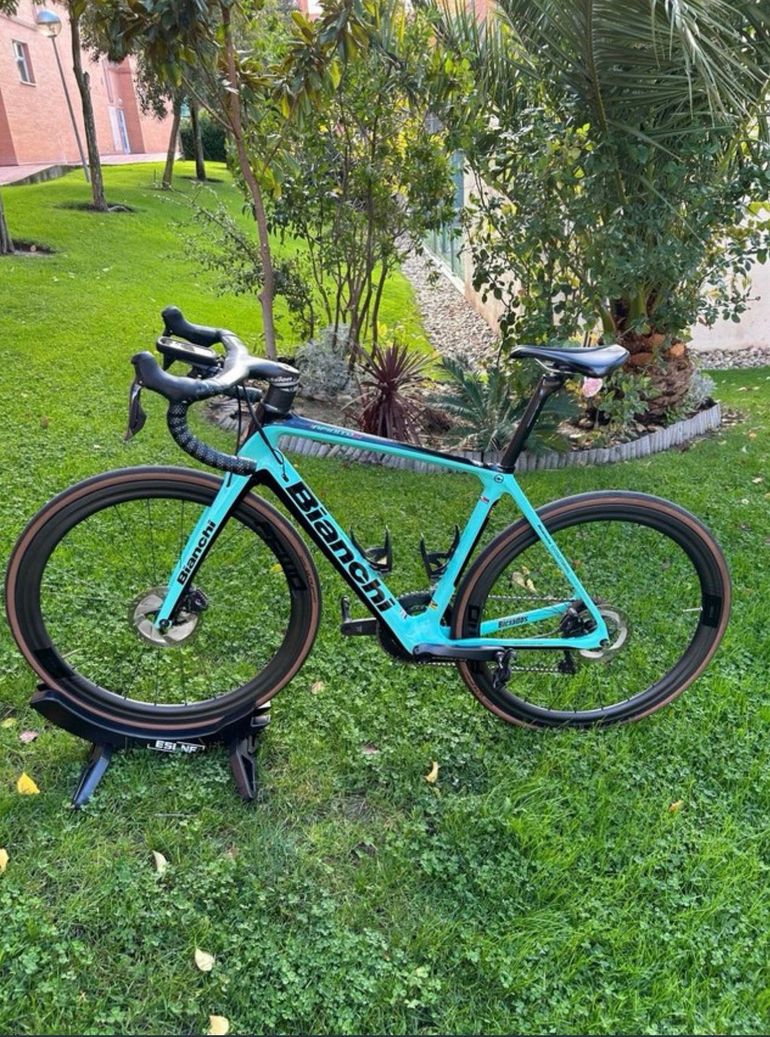 Käytetty Bianchi Infinito CV Ultegra Di2 2021 2021 Road & Gravel — kuva 12 / 12