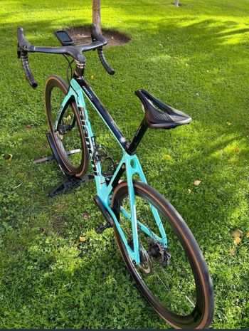 Käytetty Bianchi Infinito CV Ultegra Di2 2021 2021 Road & Gravel — kuva 5 / 12