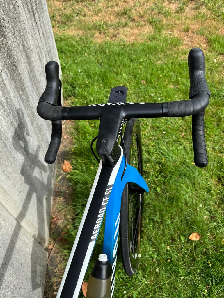 Used Canyon Aeroad CF SL Disc 8.0 2019 2019 Road & Gravel, Blue — image 6 of 8