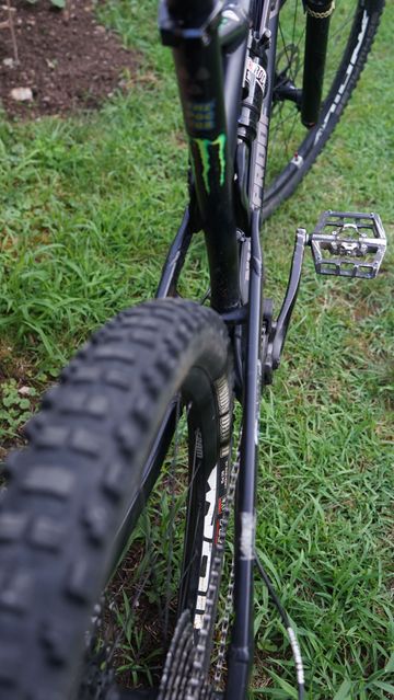 Used Nukeproof Mega 275 Pro 2017 2017 Mountainbike, Black — image 14 of 16