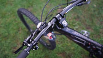 Used Nukeproof Mega 275 Pro 2017 2017 Mountainbike, Black — image 4 of 16