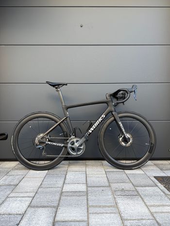 Used Specialized Tarmac SL7 Expert 2021 2021 Road & Gravel, Black — image 2 of 4
