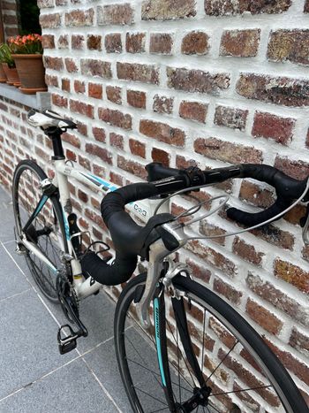 Used Bianchi Via Nirone Tiagra Compact 2014 2014 Road & Gravel, White — image 5 of 9