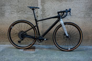 BMC URS THREE 2024 2024 Road & Gravel d'occasion — image 5 sur 14