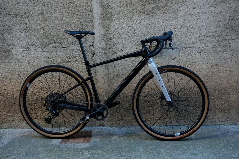 BMC URS THREE 2024 2024 Road & Gravel d'occasion — image 1 sur 14