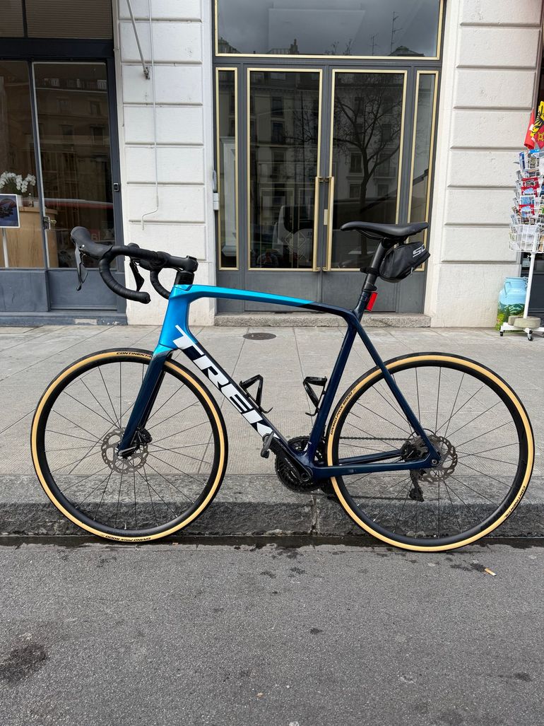 Used Trek Émonda SL 5 Disc 2022 2022 Road & Gravel, Blue — image 1 of 4